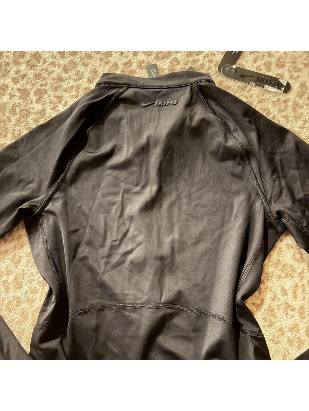 Nike Skims Shine Long Sleeve Half Zip - Picture 5 of 8
